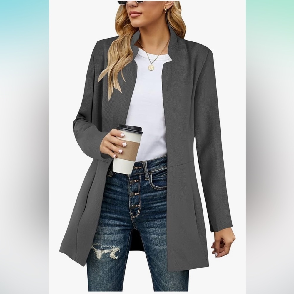 NEW Elegant Gray Women's Coat size small - Picture 5 of 5